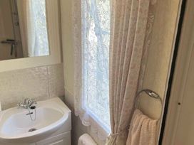 Aeron Retreat - Holiday Accommodation 15570 - Mid Wales - 1185778 - thumbnail photo 8