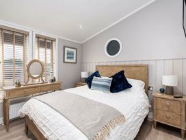 Hafan y Mor Haven - Holiday Accommodation 15587 - North Wales - 1185781 - thumbnail photo 6