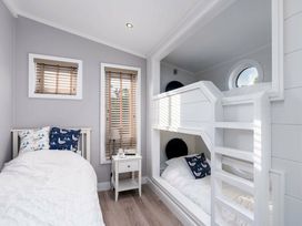 Hafan y Mor Haven - Holiday Accommodation 15587 - North Wales - 1185781 - thumbnail photo 10
