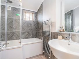 Hafan y Mor Haven - Holiday Accommodation 15587 - North Wales - 1185781 - thumbnail photo 11