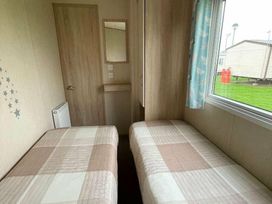 Cayton Bay Caravan Park - Holiday Accommodation 15589 - North Yorkshire (incl. Whitby) - 1185782 - thumbnail photo 12