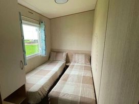 Cayton Bay Caravan Park - Holiday Accommodation 15589 - North Yorkshire (incl. Whitby) - 1185782 - thumbnail photo 13