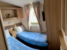 Marton Mere Holiday Village - Holiday Accommodation 15602 - Lake District - 1185786 - thumbnail photo 12
