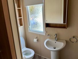 Marton Mere Holiday Village - Holiday Accommodation 15602 - Lake District - 1185786 - thumbnail photo 14