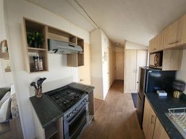 Lyons Winkups and Primrose - Holiday Accommodation 15610 - North Wales - 1185789 - thumbnail photo 7