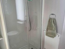 Lyons Winkups and Primrose - Holiday Accommodation 15610 - North Wales - 1185789 - thumbnail photo 9