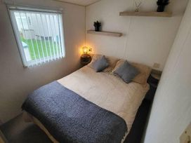 Lyons Winkups and Primrose - Holiday Accommodation 15610 - North Wales - 1185789 - thumbnail photo 16