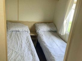 Happy Days Caravan Park - Holiday Accommodation 15636 - North Wales - 1185793 - thumbnail photo 6