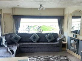 Happy Days Caravan Park - Holiday Accommodation 15636 - North Wales - 1185793 - thumbnail photo 7