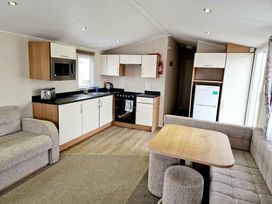 Primrose Valley Holiday Park - Holiday Accommodation 15637 - North Yorkshire (incl. Whitby) - 1185794 - thumbnail photo 2