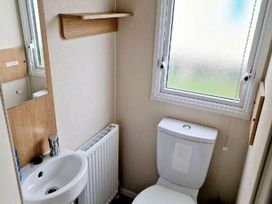 Primrose Valley Holiday Park - Holiday Accommodation 15637 - North Yorkshire (incl. Whitby) - 1185794 - thumbnail photo 11