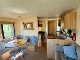 Thornwick Bay Holiday Village - Holiday Accommodation 15653 - North Yorkshire (incl. Whitby) - 1185797 - thumbnail photo 6