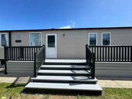 Flamingo Land Holiday Park - Holiday Accommodation 15669 - North Yorkshire (incl. Whitby) - 1185800 - thumbnail photo 11