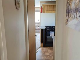 Coral Beach - Holiday Accommodation 15685 - Lincolnshire - 1185805 - thumbnail photo 8