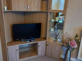 Happy Days Caravan Park - Holiday Accommodation 15697 - North Wales - 1185807 - thumbnail photo 9