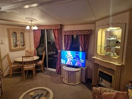 Aberystwyth Holiday Village - Holiday Accommodation 15701 - Mid Wales - 1185808 - thumbnail photo 5