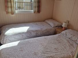 Aberystwyth Holiday Village - Holiday Accommodation 15701 - Mid Wales - 1185808 - thumbnail photo 12