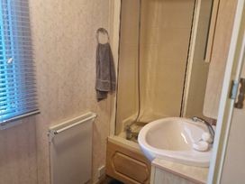 Aberystwyth Holiday Village - Holiday Accommodation 15701 - Mid Wales - 1185808 - thumbnail photo 14