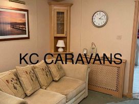 Happy Days Caravan Park - Holiday Accommodation 15713 - North Wales - 1185813 - thumbnail photo 4
