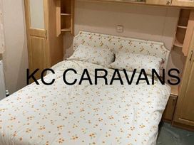 Happy Days Caravan Park - Holiday Accommodation 15713 - North Wales - 1185813 - thumbnail photo 12