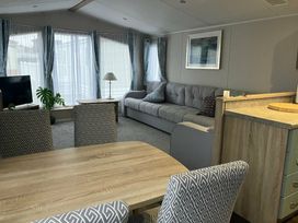 Lossiemouth Bay Caravan Park - Holiday Accommodation 15728 - Scottish Lowlands - 1185816 - thumbnail photo 6
