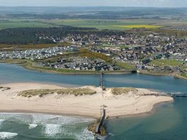 Lossiemouth Bay Caravan Park - Holiday Accommodation 15728 - Scottish Lowlands - 1185816 - thumbnail photo 11
