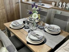Trecco Bay - Holiday Accommodation 15729 - Somerset & Wiltshire - 1185817 - thumbnail photo 9