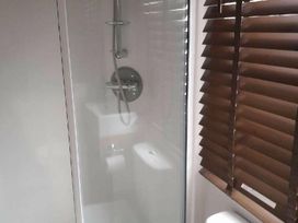 Trecco Bay - Holiday Accommodation 15729 - Somerset & Wiltshire - 1185817 - thumbnail photo 15