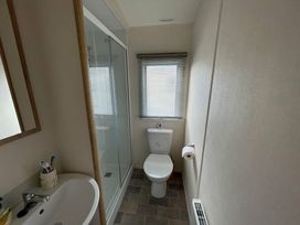 Greenacres Holiday Park - Holiday Accommodation 15761 - North Wales - 1185824 - thumbnail photo 4