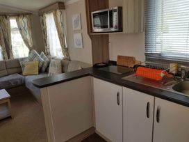 Kiln Park Holiday Park - Holiday Accommodation 15763 - South Wales - 1185826 - thumbnail photo 8