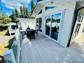 Rockley Park - Holiday Accommodation 15766 - Dorset - 1185828 - thumbnail photo 12