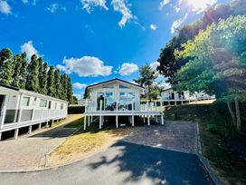Rockley Park - Holiday Accommodation 15766 - Dorset - 1185828 - thumbnail photo 16