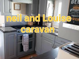 Happy Days Caravan Park - Holiday Accommodation 15806 - North Wales - 1185835 - thumbnail photo 2