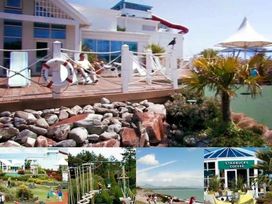 Hafan y Mor Haven - Holiday Accommodation 15817 - North Wales - 1185836 - thumbnail photo 16