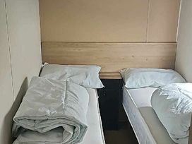 Ty Mawr Holiday Park - Holiday Accommodation 15822 - North Wales - 1185839 - thumbnail photo 12