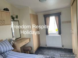 Lyons Robin Hood - Holiday Accommodation 15838 - North Wales - 1185841 - thumbnail photo 3