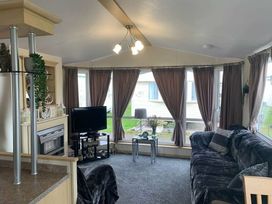 Lyons Robin Hood - Holiday Accommodation 15838 - North Wales - 1185841 - thumbnail photo 9
