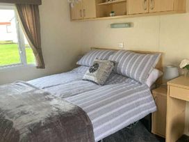 Lyons Robin Hood - Holiday Accommodation 15838 - North Wales - 1185841 - thumbnail photo 12