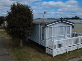 Whitehouse Leisure Park - Holiday Accommodation 15842 - North Wales - 1185844 - thumbnail photo 2