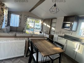 Caister Holiday Park - Holiday Accommodation 15848 - Norfolk - 1185845 - thumbnail photo 2