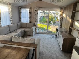 Caister Holiday Park - Holiday Accommodation 15848 - Norfolk - 1185845 - thumbnail photo 4