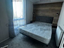 Caister Holiday Park - Holiday Accommodation 15848 - Norfolk - 1185845 - thumbnail photo 9