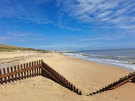 Caister Holiday Park - Holiday Accommodation 15848 - Norfolk - 1185845 - thumbnail photo 12
