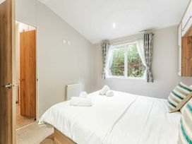 Kelling Heath Holiday Park - Holiday Accommodation 15856 - Norfolk - 1185847 - thumbnail photo 12