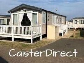 Caister Holiday Park - Holiday Accommodation 15858 - Norfolk - 1185848 - thumbnail photo 11