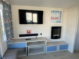Church Farm Holiday Village - Holiday Accommodation 15894 - Hampshire - 1185857 - thumbnail photo 4