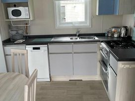 Church Farm Holiday Village - Holiday Accommodation 15894 - Hampshire - 1185857 - thumbnail photo 9