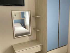 Church Farm Holiday Village - Holiday Accommodation 15894 - Hampshire - 1185857 - thumbnail photo 12