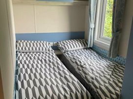 Church Farm Holiday Village - Holiday Accommodation 15894 - Hampshire - 1185857 - thumbnail photo 16