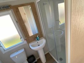 Trecco Bay - Holiday Accommodation 15908 - Somerset & Wiltshire - 1185862 - thumbnail photo 4